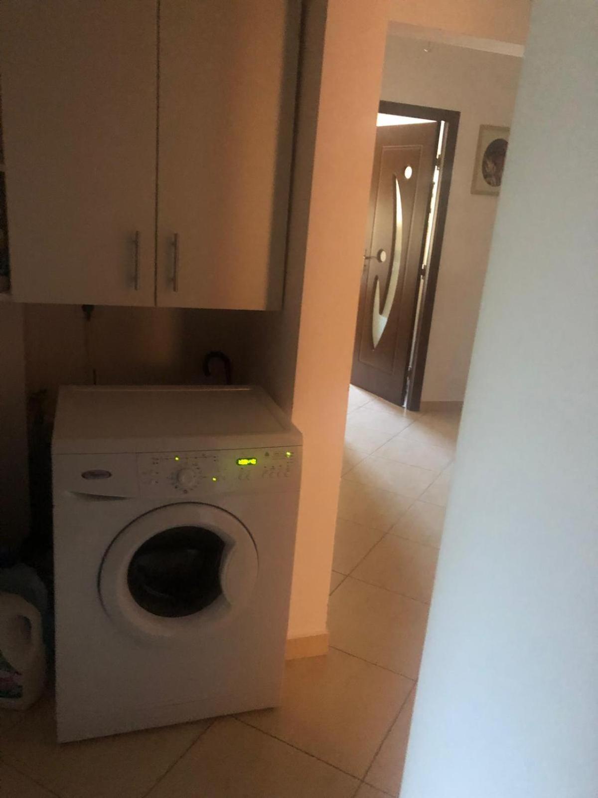 Apartament Cu 3 Camere La Poala Muntilor Fagaras Victoria  Exterior foto
